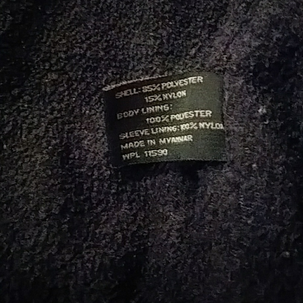 Weatherproof winter jacket - Picture 3 of 5